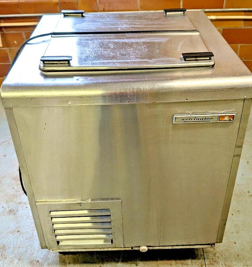 Used Kelvinator Ice Cream Deep Freezer Cabinet, 2 Door, 4 Hole, Double Row