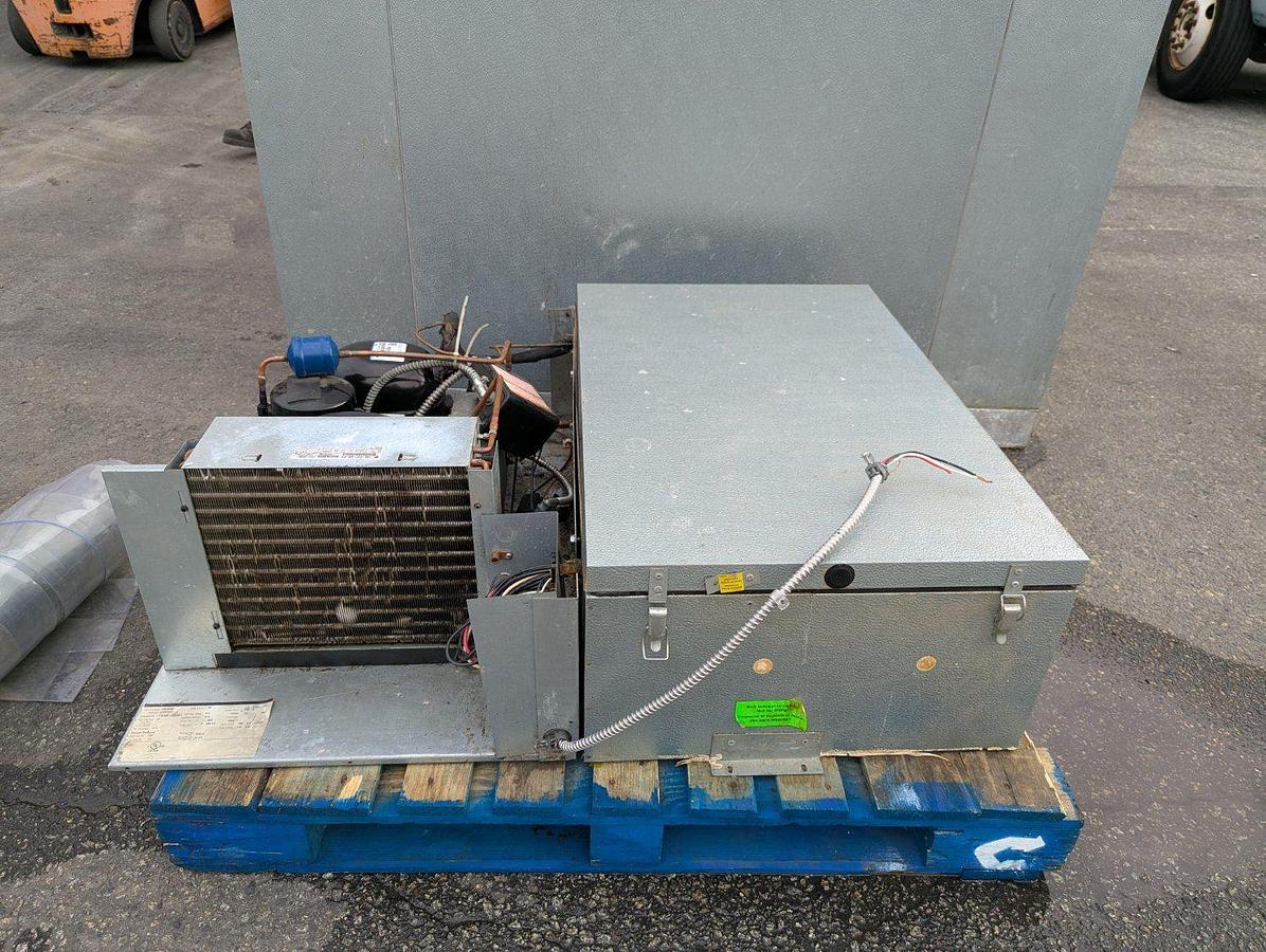Used Norlake KLF66-CL-SUB 6' x 6' Indoor Walk-In Freezer