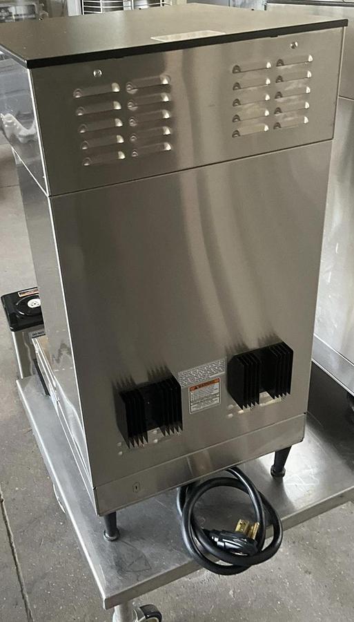 Used 2023 Bunn dual coffee brewer Dual SHDBC Dual SH DBC Soft Heat Server