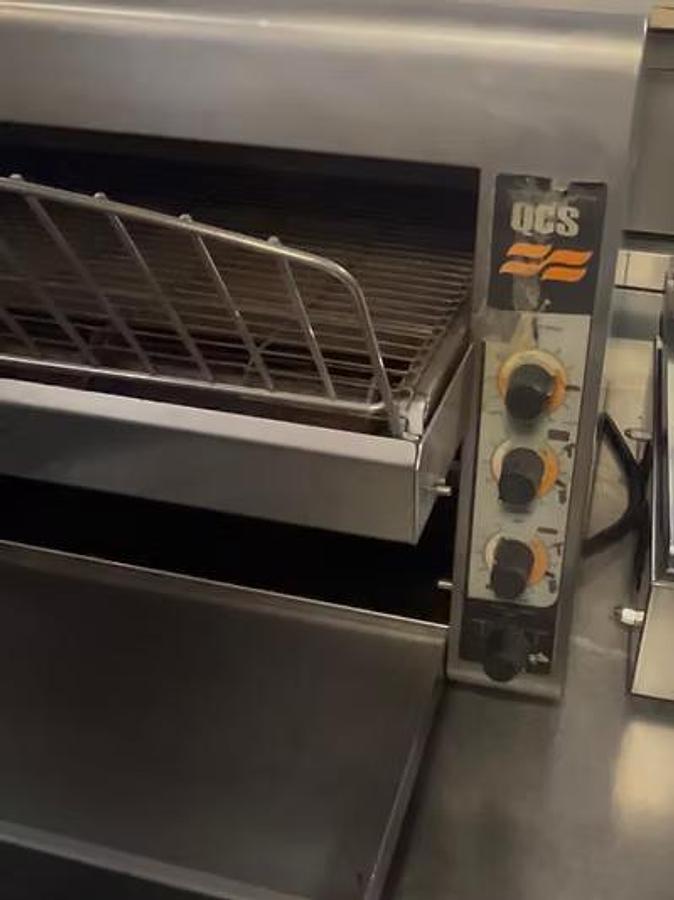 Used QCS Commercial Conveyor Toaster
