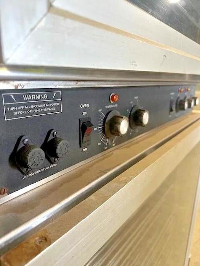 Used DUKE ELECTRIC 3PH 2 IN 1 TOP OVEN AND BOTTOM PROOFER BAKING OVEN STATION