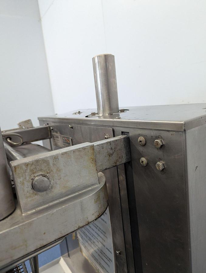 Used Henny Penny Velocity Series Pressure Fryer