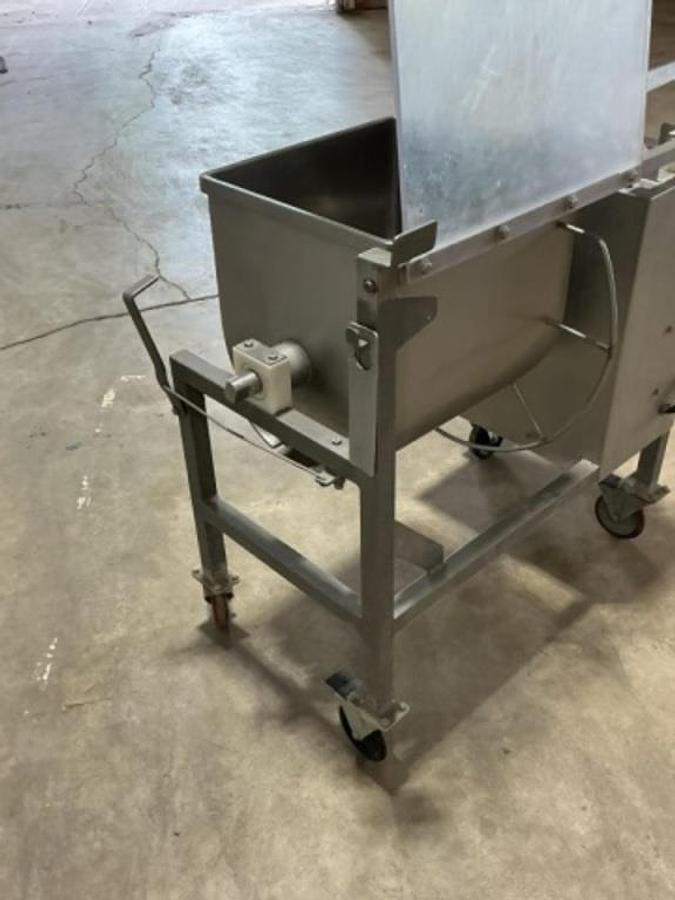 Used Clean Working Industrial Hollymatic HM-100 Mixer