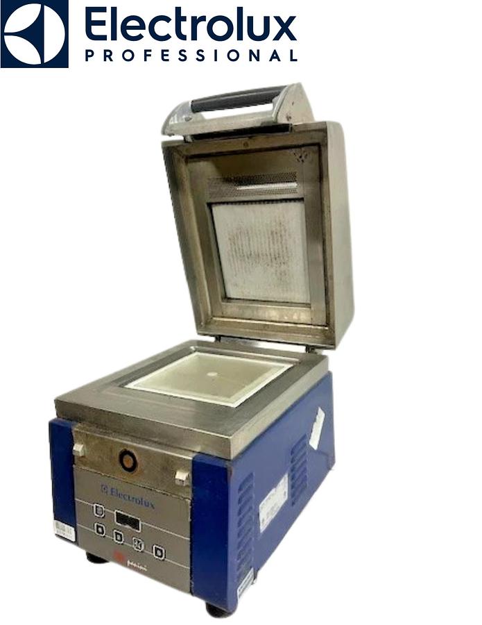 Used ELECTROLUX Model: HSPPAN COMMERCIAL HIGH SPEED PANINI SANDWICH PRESS GRILL 208V