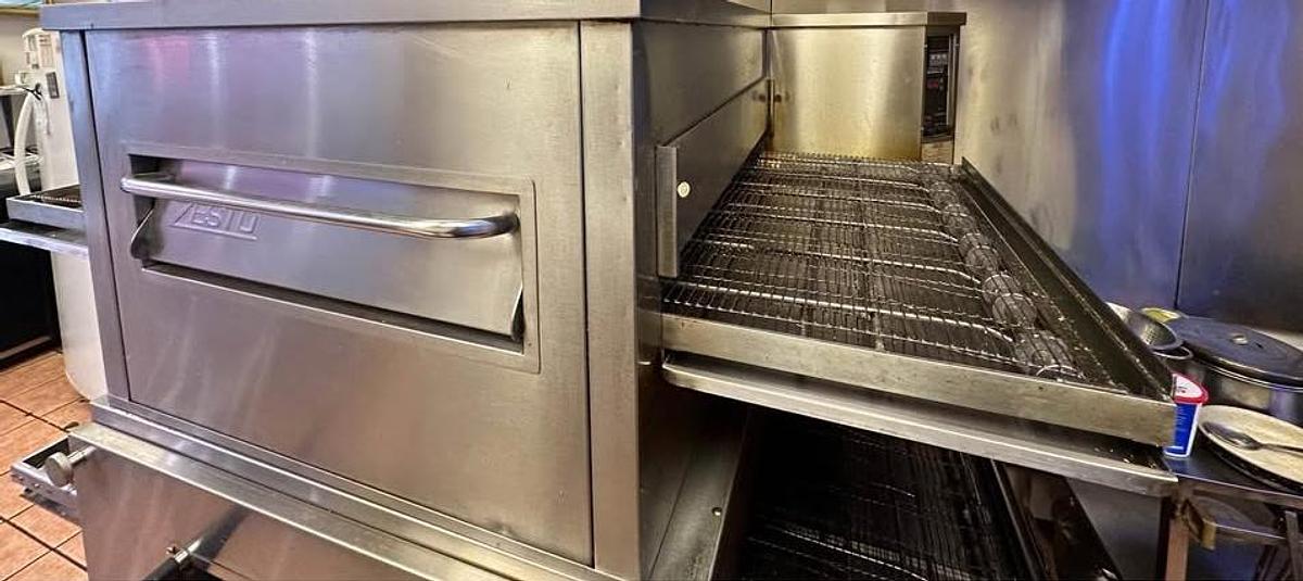Used Zesto conveyor Pizza Oven