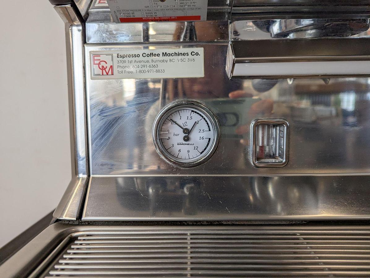 Used Nuova Simonelli AURELIA II Semiautomatic Espresso Machine - EXCELLENT CONDITION