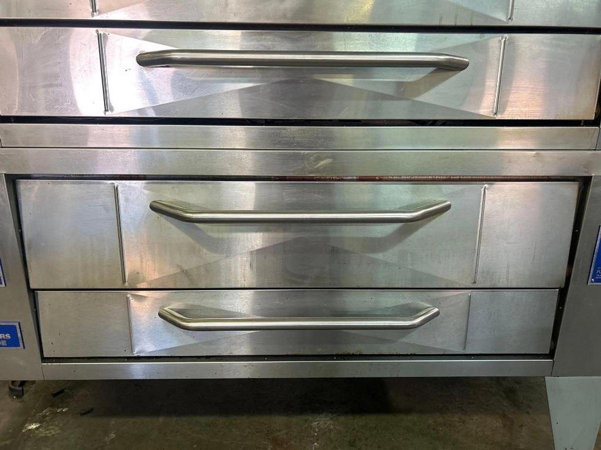 Used Bakers Pride Mdl. Y602 Double Stack Gas Deck Pizza Oven