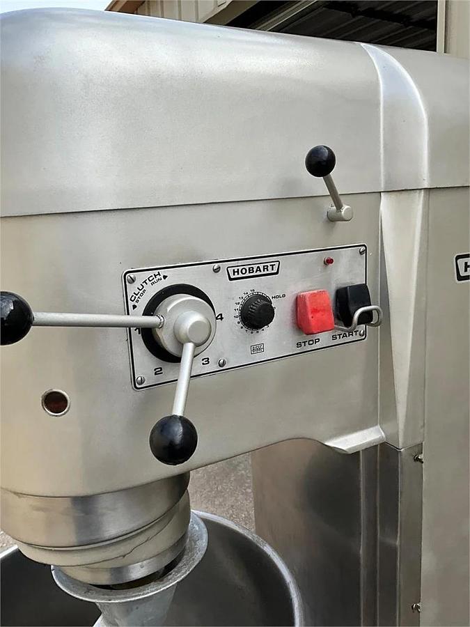 Used Hobart 140qt dough mixer -V1401