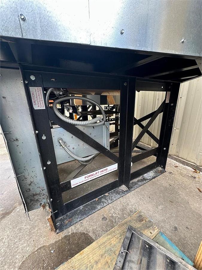 Used Wood stone Mt Adams gas burning pizza oven