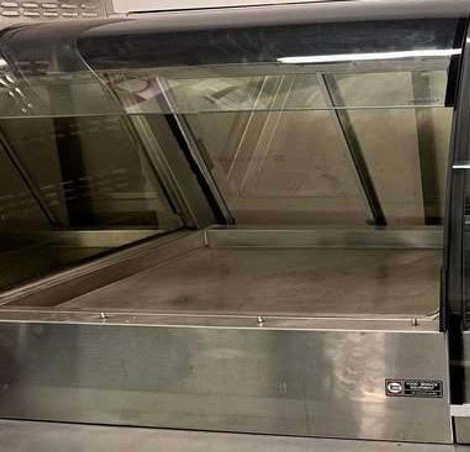Used Henny Penny counter top Grab and Go Hot Food Display 48"
