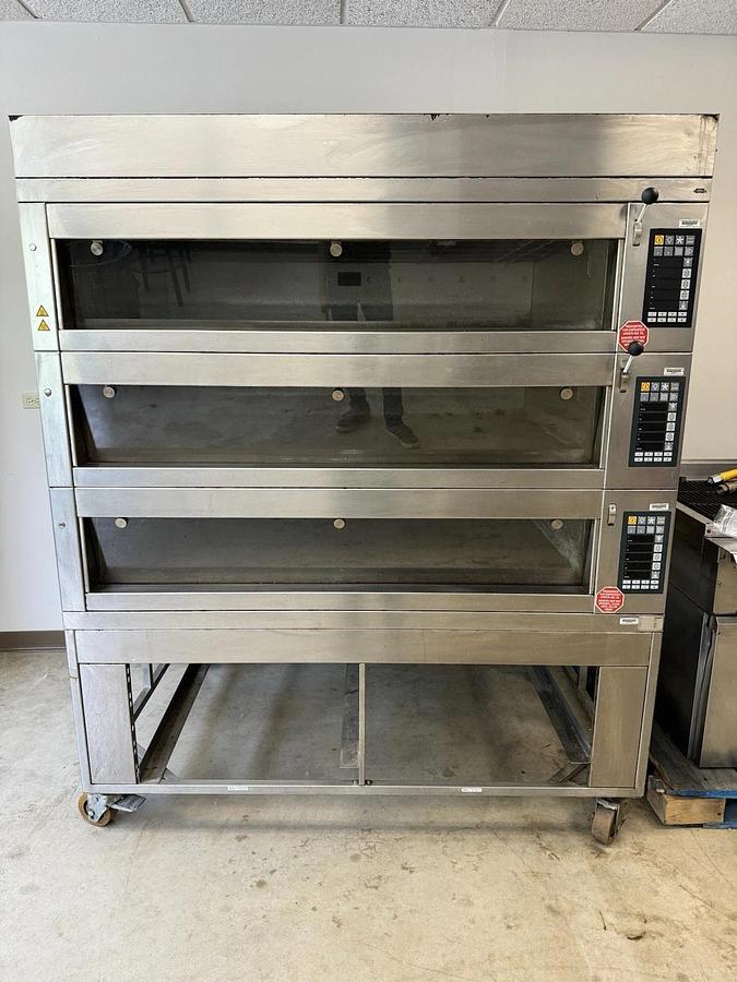 Refurbished Miwe triple stack steam injected bread pizza oven