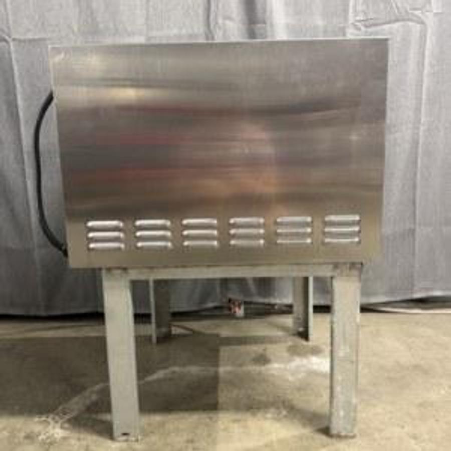 Used Bakers Pride Slice Oven P18S - 2 AVAILABLE