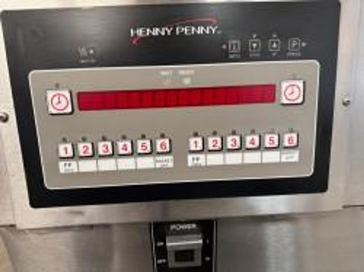 Used Henny Penny 2 Bay Electric Fryer with Filtration & Lift OAE 323