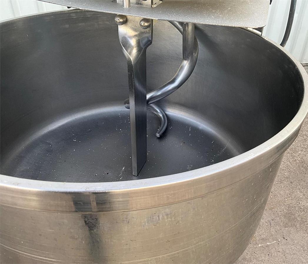 Used Lucks 80/100qt spiral dough mixer