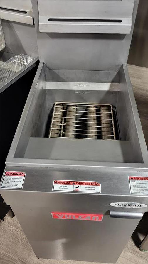 Used Vulcan LG400 Fryer -WARRANTY