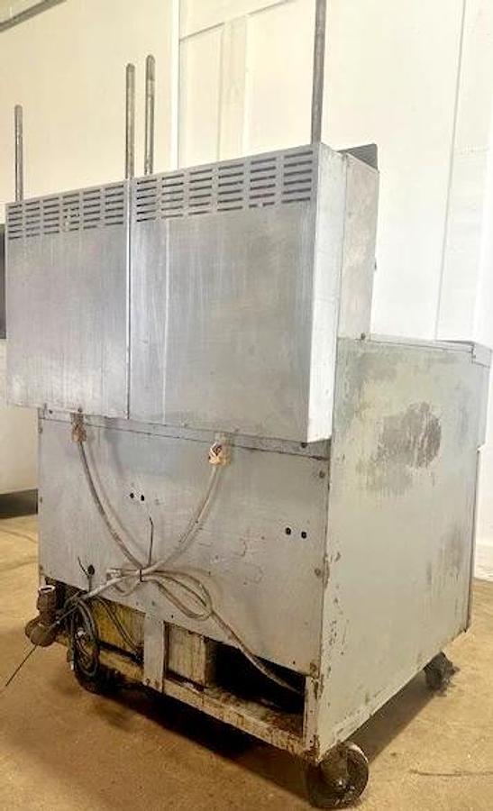 Used FRYMASTER FPH250BLCSD COMMERCIAL N GAS DUAL FRYER W/ DIGITAL READOUT(ON CASTERS)