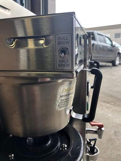 Used 1.5 GALLON BREWER FETCO CBS-52H w/ Thermal Dispensers