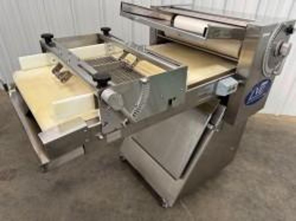 Used LVO SM24 24" Dough Sheeter