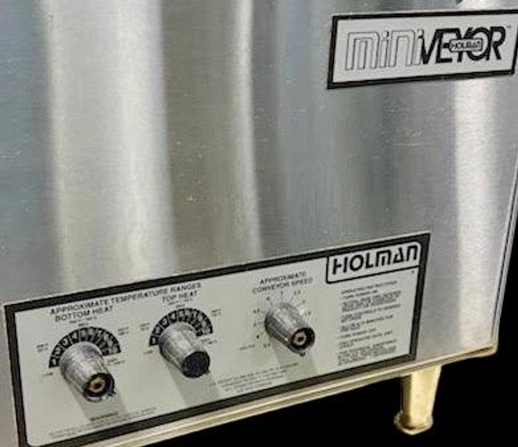 Used Holman Converor oven 210HX - pizza - toast - subs - SEE VIDEO