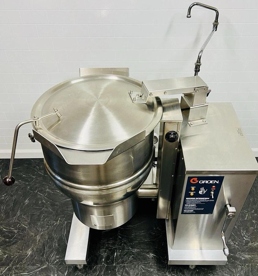 Used Groen DH/20 20 Gallon Steam Jacketed Tilting Kettle - Tilt - Natural Gas