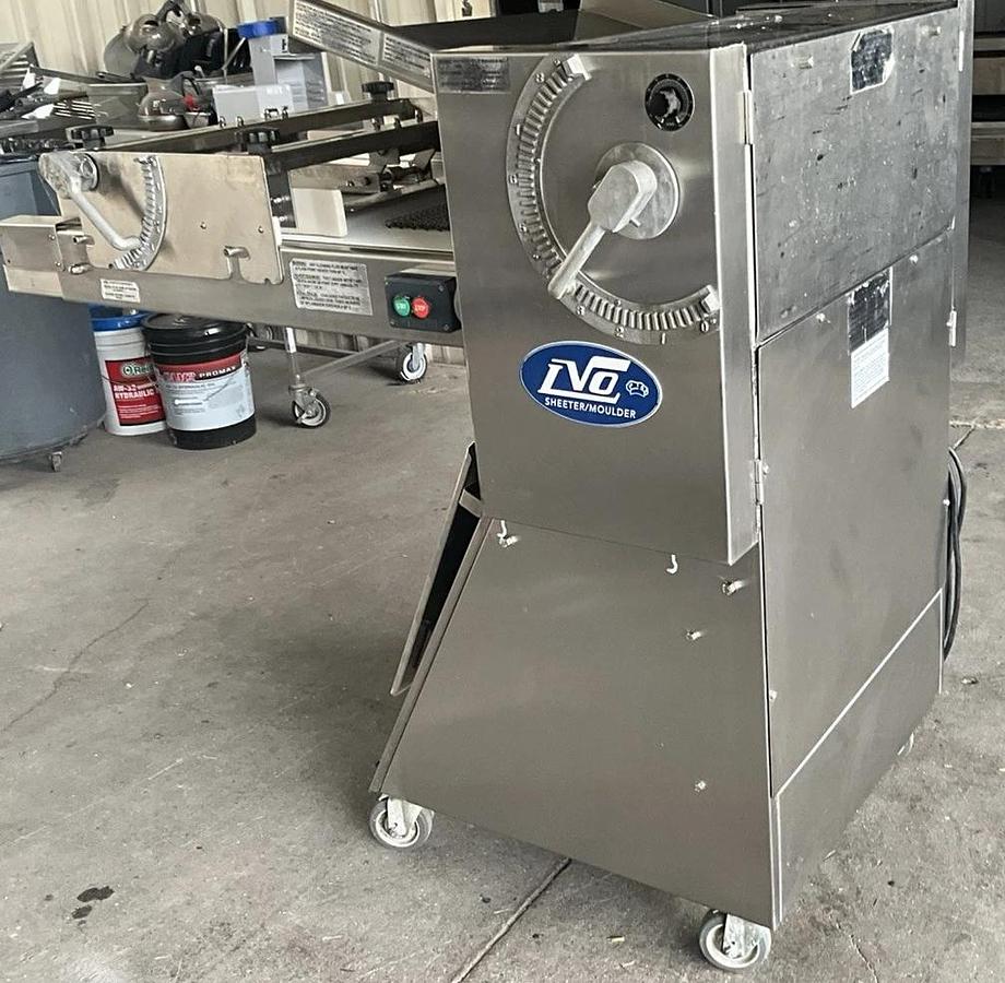 Used LVO dough sheeter roller moulder SM24 French bread bakery 6" 9" 12" 22" plate 
