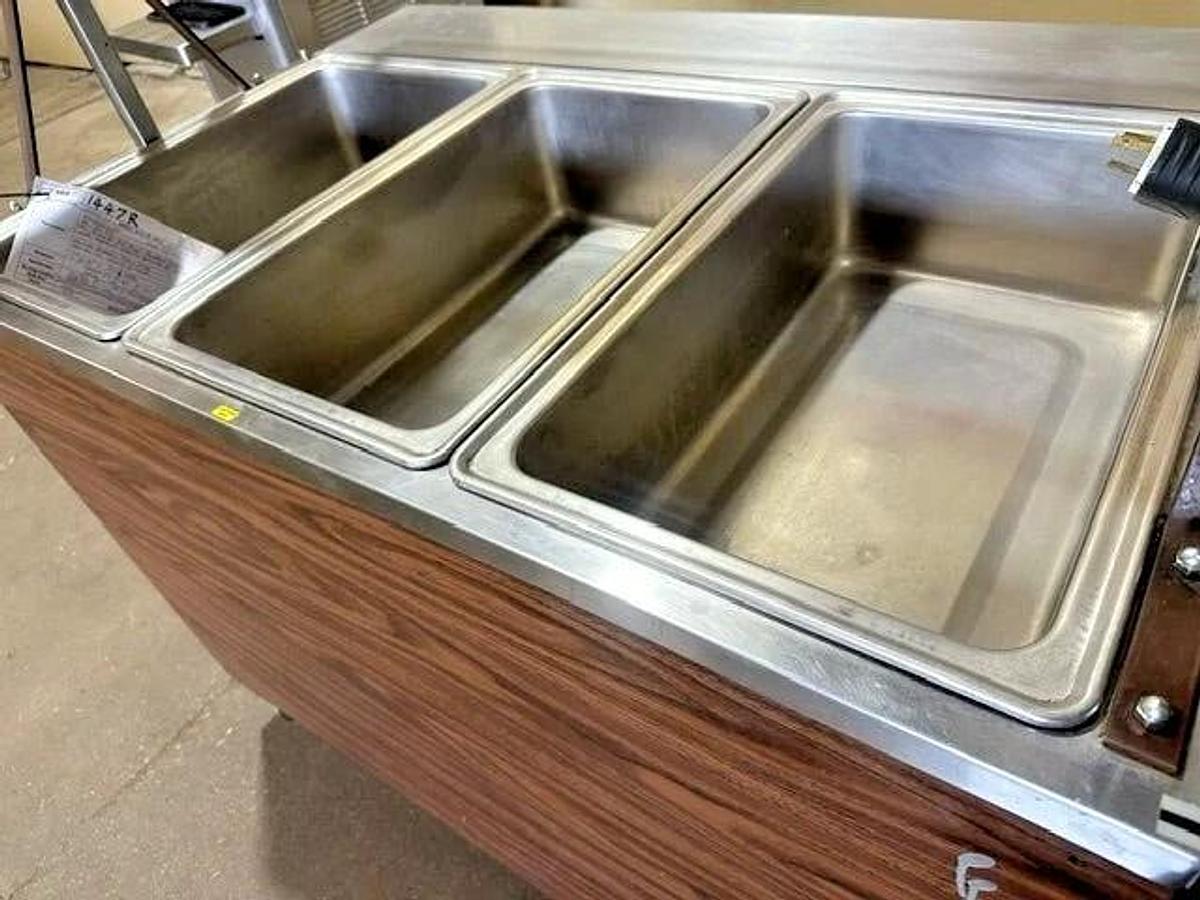 Used VOLLRATH 38935 3 WELLS HOT FOOD BUFFET TABLE WITH LIGHTED SNEEZE GUARD ON CASTER