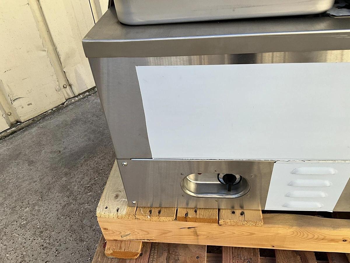 Used 2023 Crown Verity 3 pan steam Hot dog Steam table CV3WHS 240Volts 1 Phase - BRAND NEW CLEARANCE ITEM