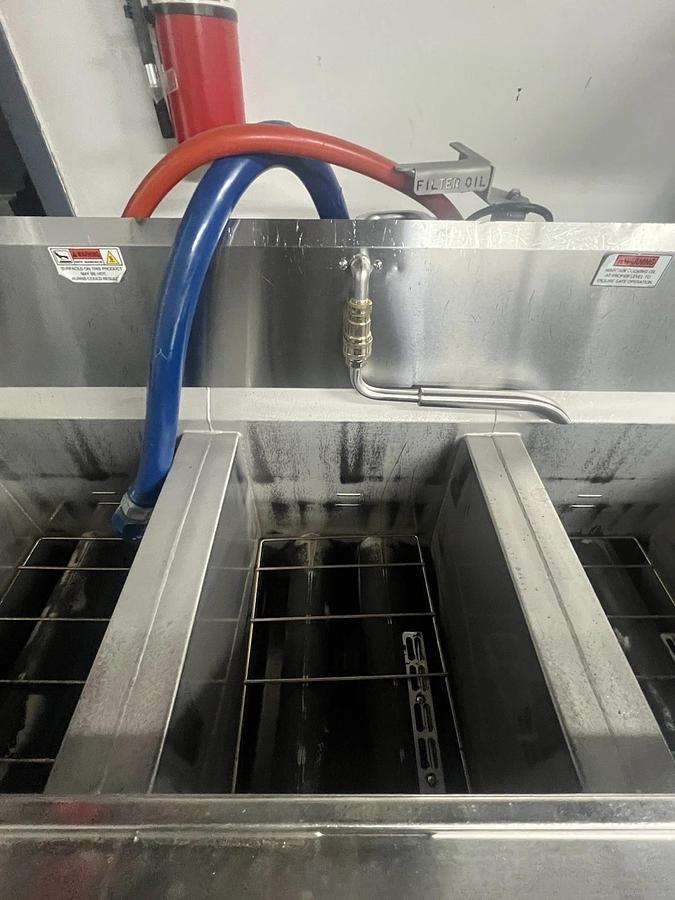 Used HENNY PENNY 3 SECTION 195 GALLON FRYER COMMERCIAL USED WITH FILTRATION SYSTEM - MODEL OFG-323