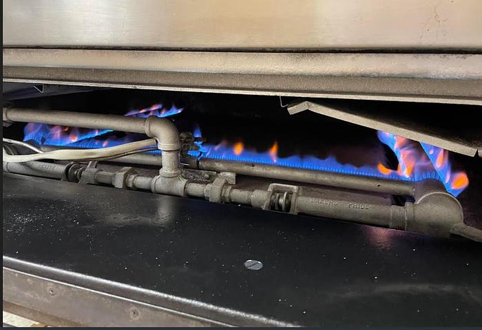 Used Bakers Pride Y600 Pizza Deck Oven - Gas