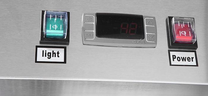 Counterto refrigerated display case 27.6" wide