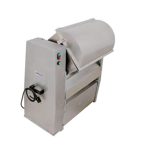 Medium-Duty Meat Mixer with 110lb / 50kg Capacity