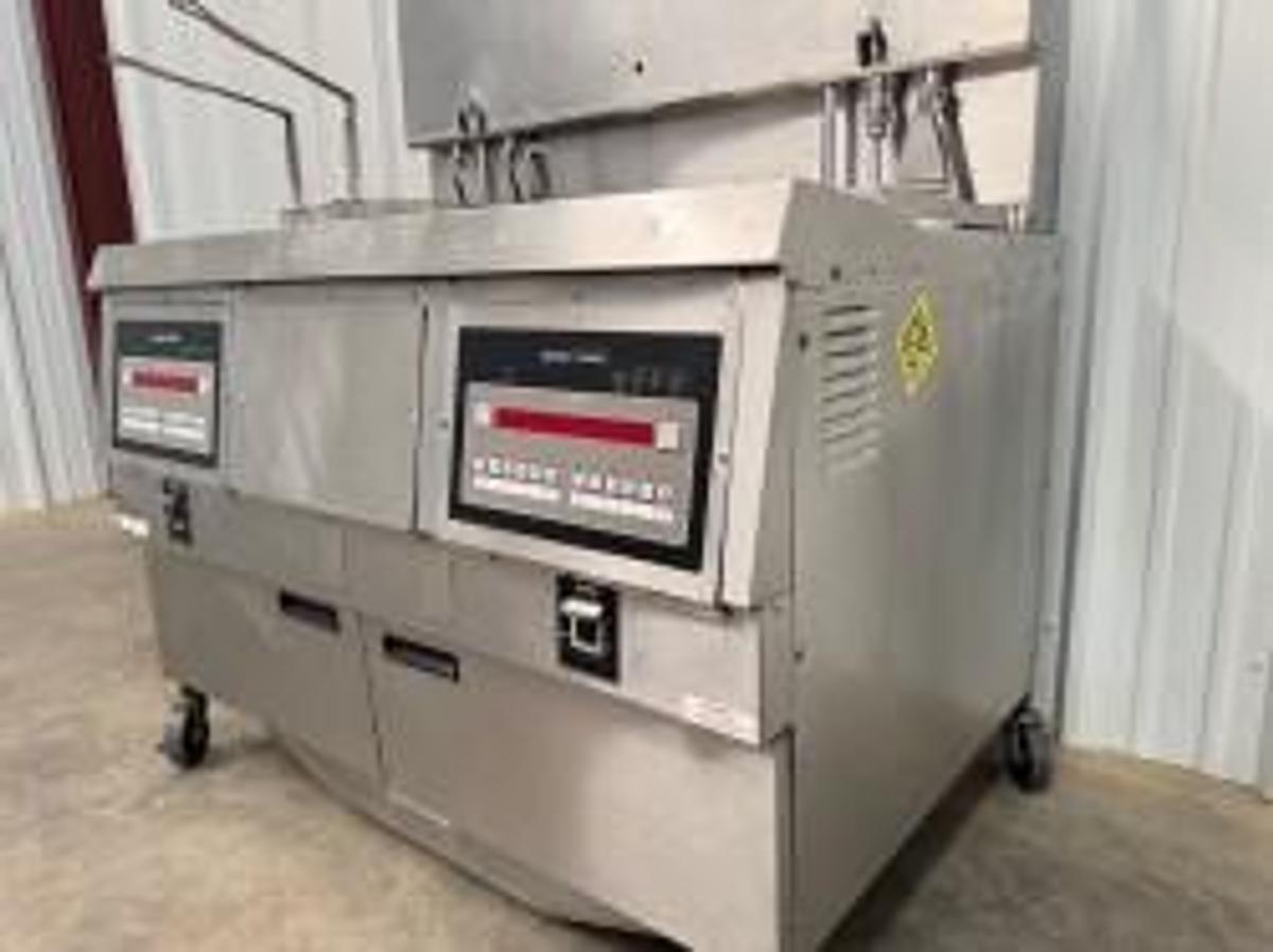 Used Henny Penny 2 Bay Electric Fryer with Filtration & Lift OAE 323
