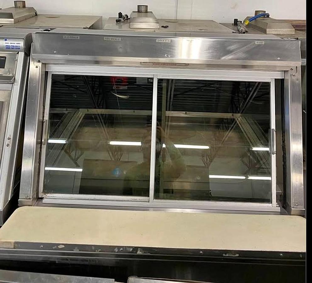 Used Henny Penny HMR-103 Heated Merchandiser