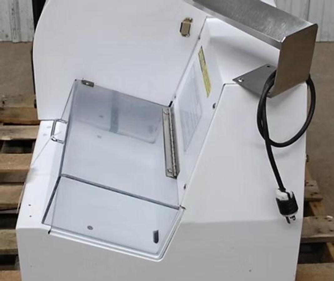 Used Oliver 2003 Variable Slice Bread Slicer - WARRANTY