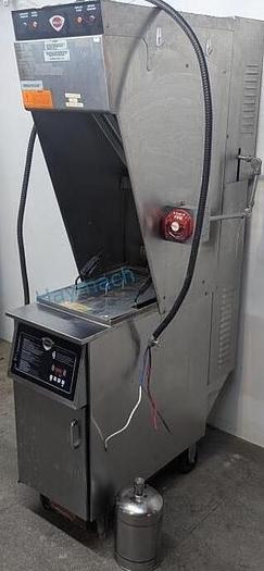 Refurbished WELLS WVAE55FC 55LB VENTLESS FRYER, 240V 3PH