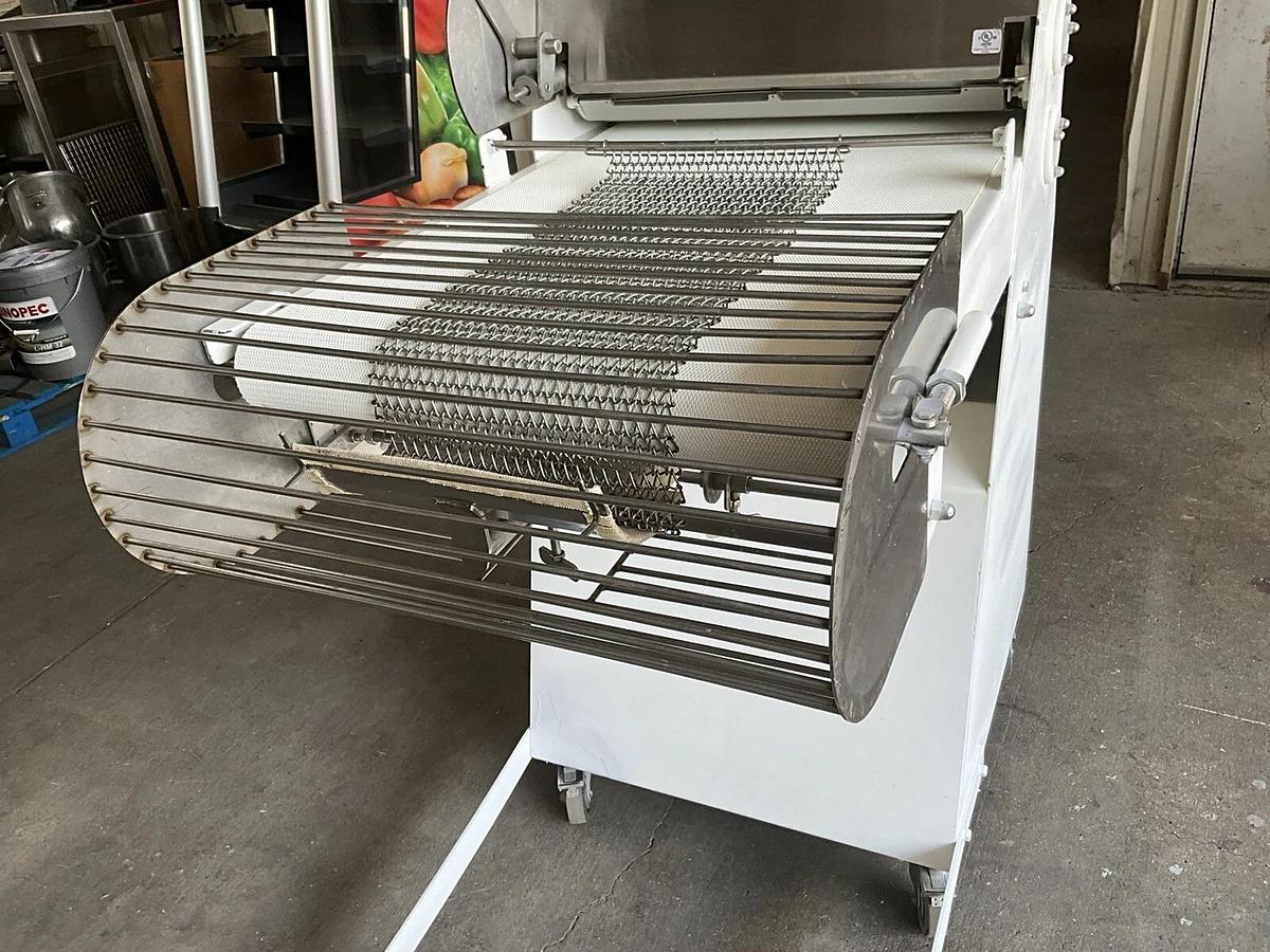 Used 2018 Bloemhof 860L Dough Sheeter Moulder French bread bakery Bolillo Petit Pain