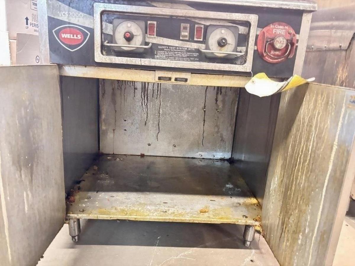 Used WELLS VENTLESS FRYER - SELF CONTAINED