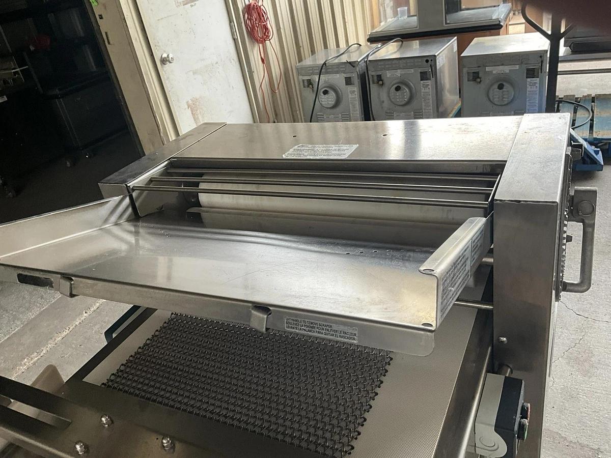 Used LVO dough sheeter roller moulder SM24 French bread bakery 6" 9" 12" 22" plate 