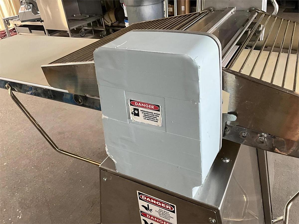 Used Rondo butterfly dough reversible sheeter SC0677