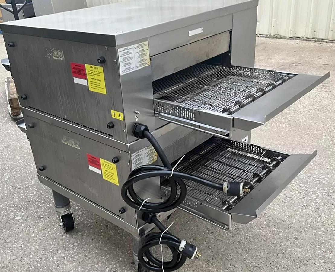 Used 2022 CTX Middleby Marshall DZ33T Infrared Radiant conveyor pizza double oven