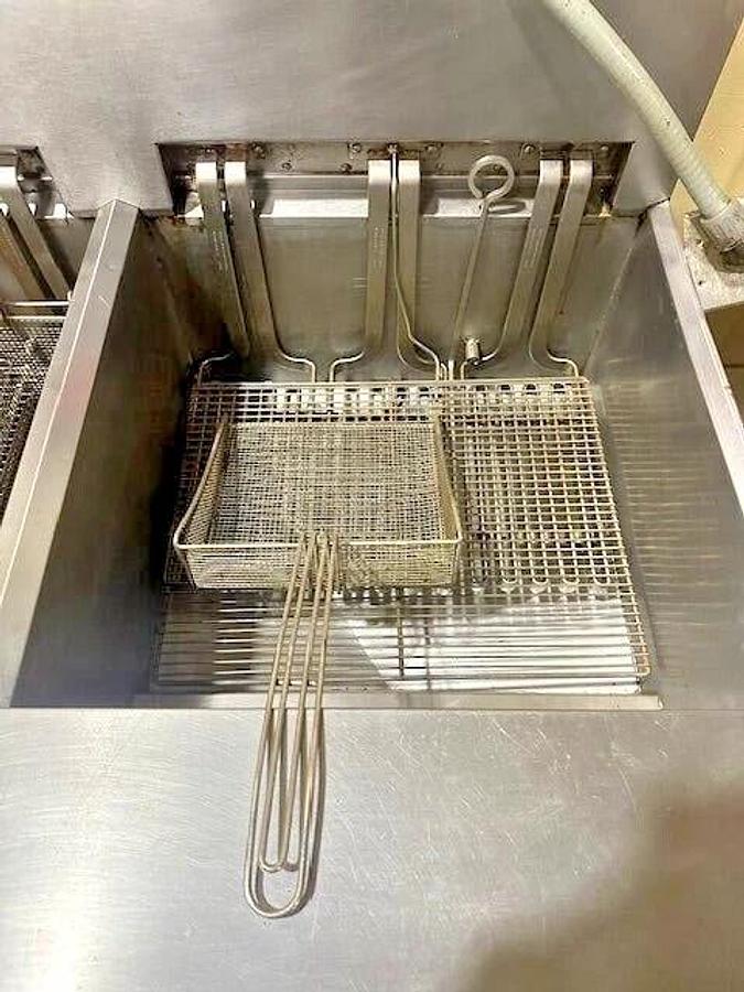 Used "FRYMASTER FPC128/236" ELECTRIC 2 FRYING WELLS, DUMP STATION, PASTA COOKING WELL