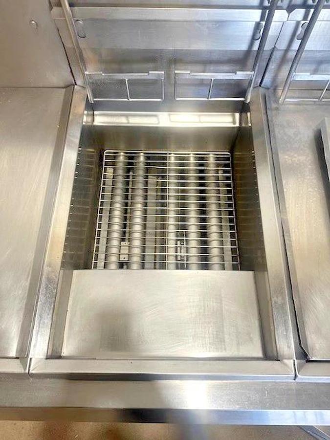 Used PITCO F18SS-CLQV"H.D COMMERCIAL N GAS FRYER WITH DUMPSTER AND 6 BASKETS
