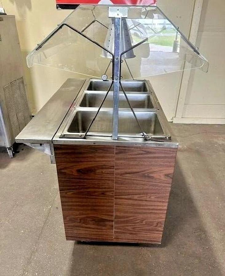 Used VOLLRATH 38935 3 WELLS HOT FOOD BUFFET TABLE WITH LIGHTED SNEEZE GUARD ON CASTER
