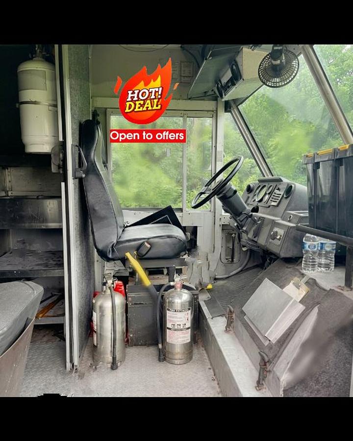 Used 1999 FREIGHTLINER MT45 FOOD TRUCK -OPEN TO OFFERS