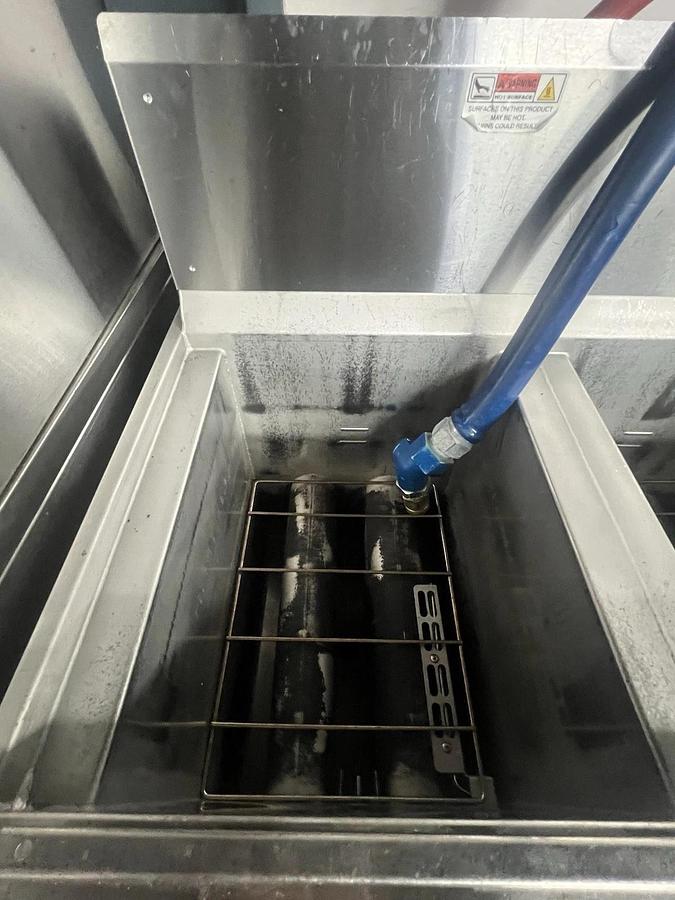 Used HENNY PENNY 3 SECTION 195 GALLON FRYER COMMERCIAL USED WITH FILTRATION SYSTEM - MODEL OFG-323