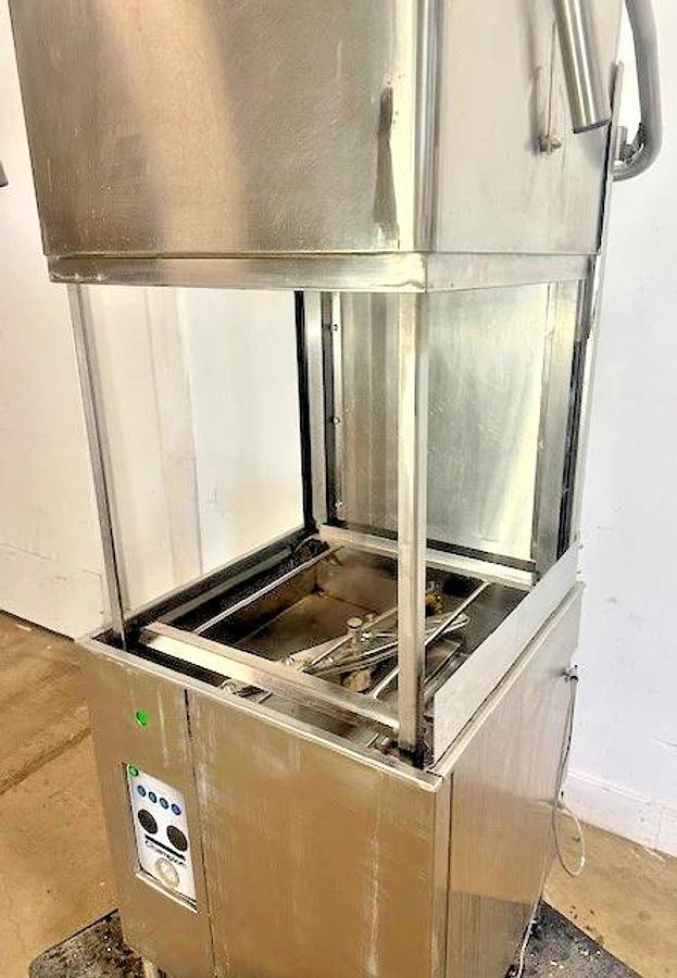 Used CHAMPION MODEL DH500T"COMMERCIAL HIGH TEMP VENTLESS DISHWASHER - 280/240V,3PH