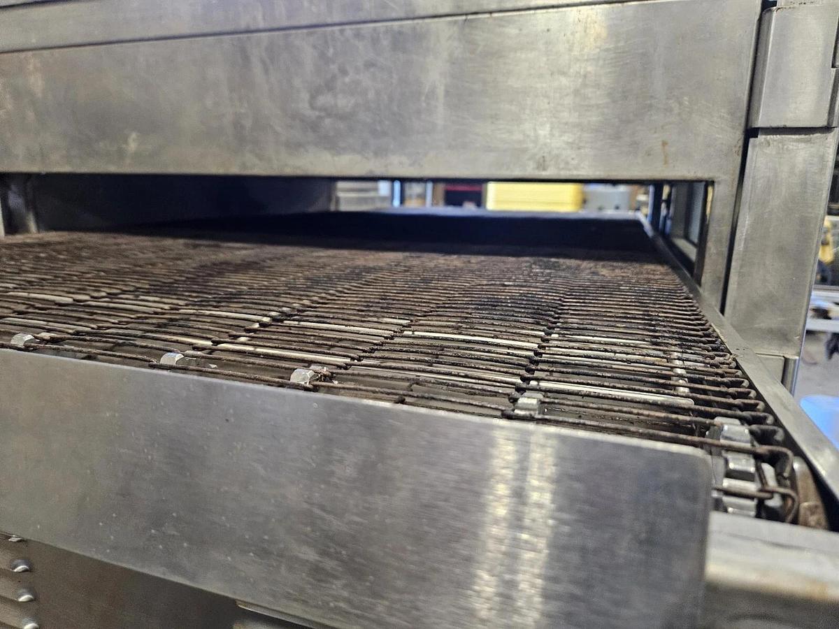 Used Lincoln - 1600 Pizza Conveyor Double Stack Oven - near new - WARRANTY