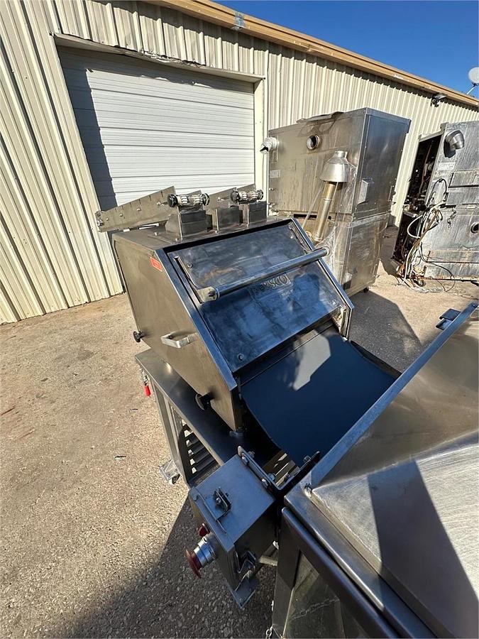 Used Be&sco Beta Max tortilla press and oven