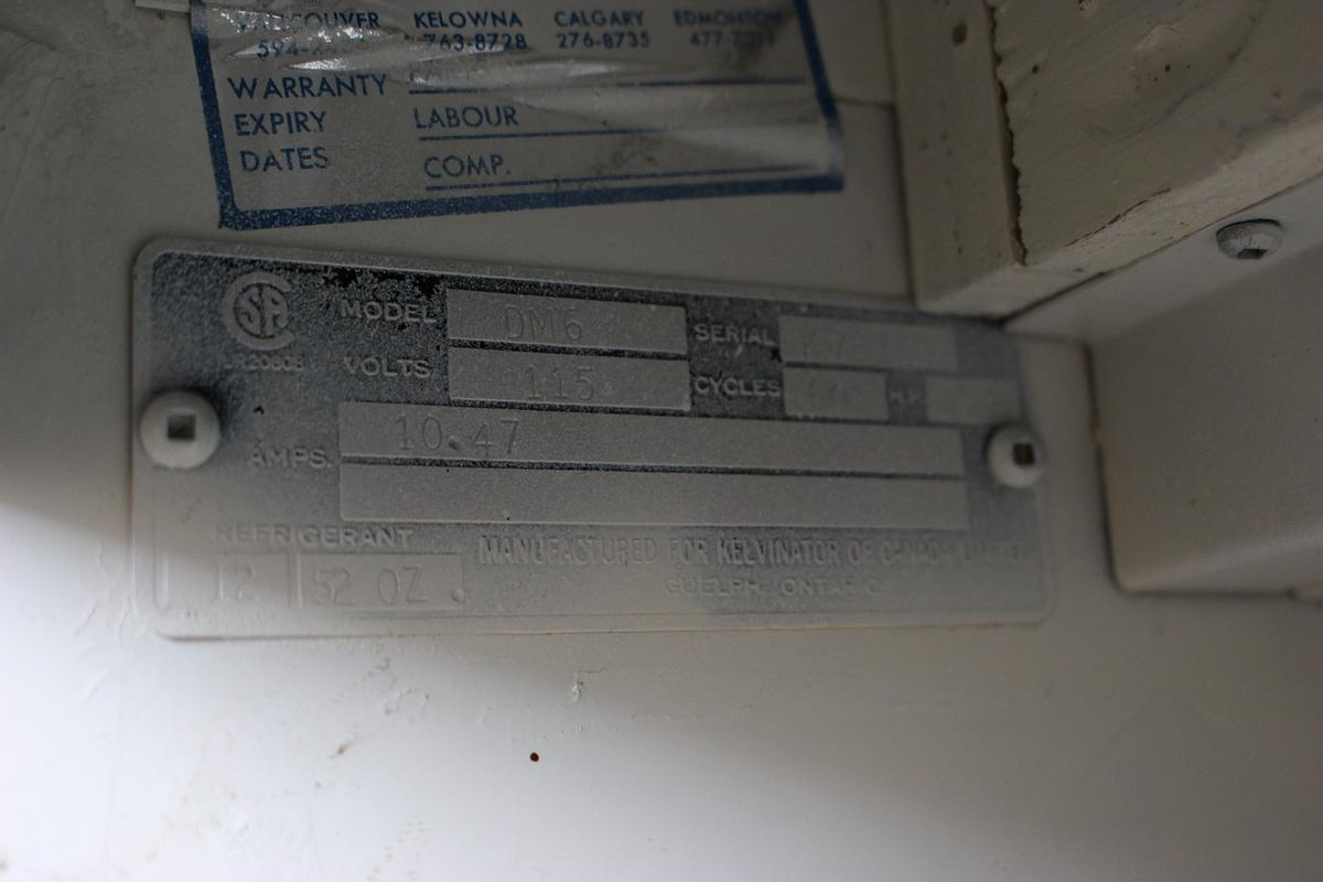 Used Kelvinator Model: DM6 6 Ft Refrigerated Produce - Dairy - Open Display Case 115V - 1Ph - 10.47A