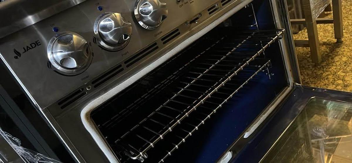 Used Jade Combinatin range - convection oven and griddle